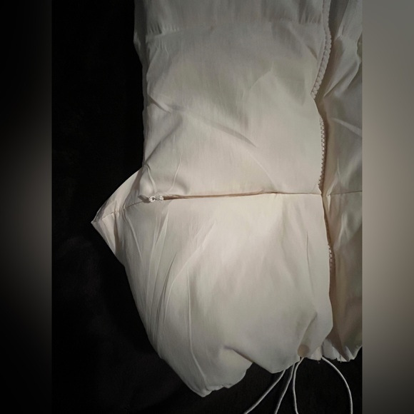 Cream Puffer Vest - Picture 3 of 4